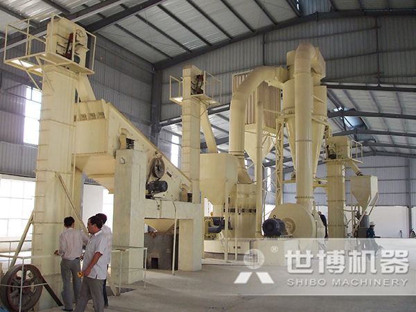 雷蒙磨粉機生產(chǎn)現(xiàn)場