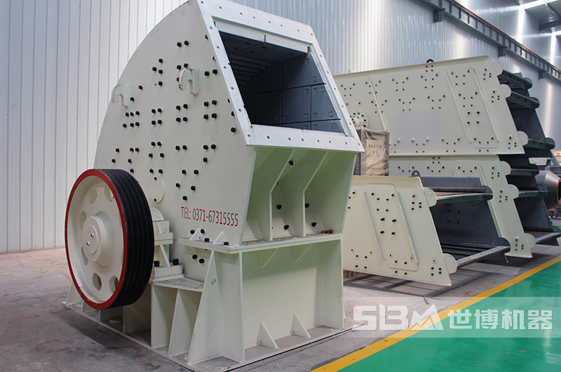 大型采石場碎石機(jī)之重錘式破碎機(jī)