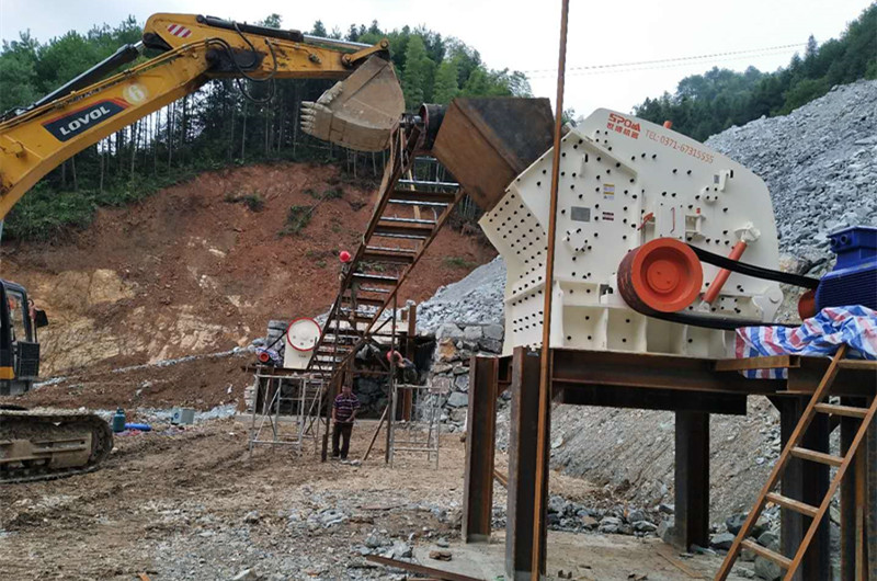 PF反擊破錘石機現場圖，二破細碎破碎機