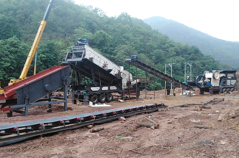 德陽(yáng)盧總工地，移動(dòng)設(shè)備安裝調(diào)試