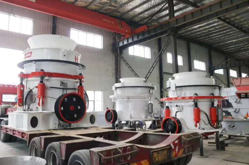 國(guó)產(chǎn)多缸液壓圓錐破碎機(jī)