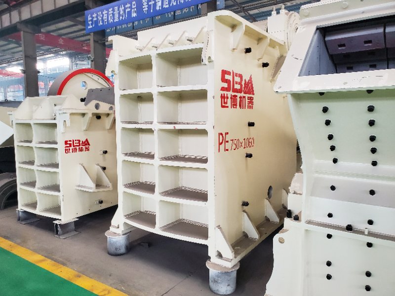 750顎破碎石機(jī)，PE750×1060型號(hào)