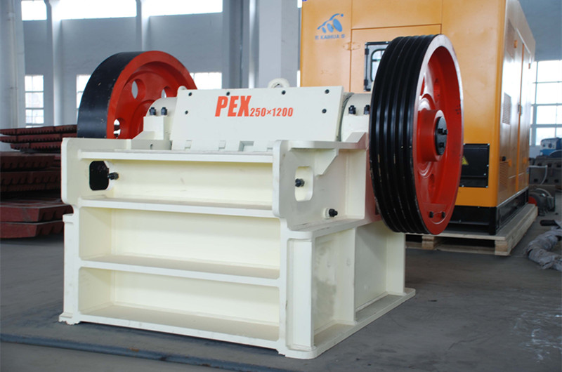 PEX250x1200細(xì)碎鄂式破碎機