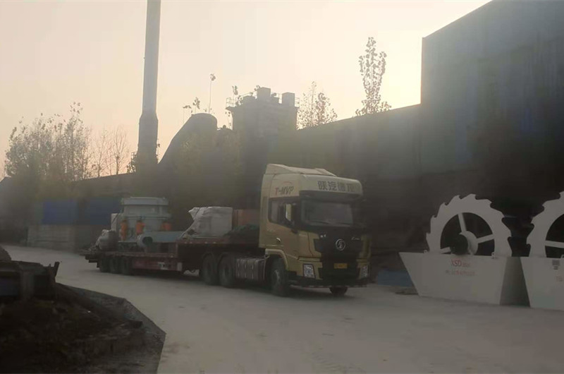 圓錐破破碎就、洗砂機(jī)發(fā)貨現(xiàn)場