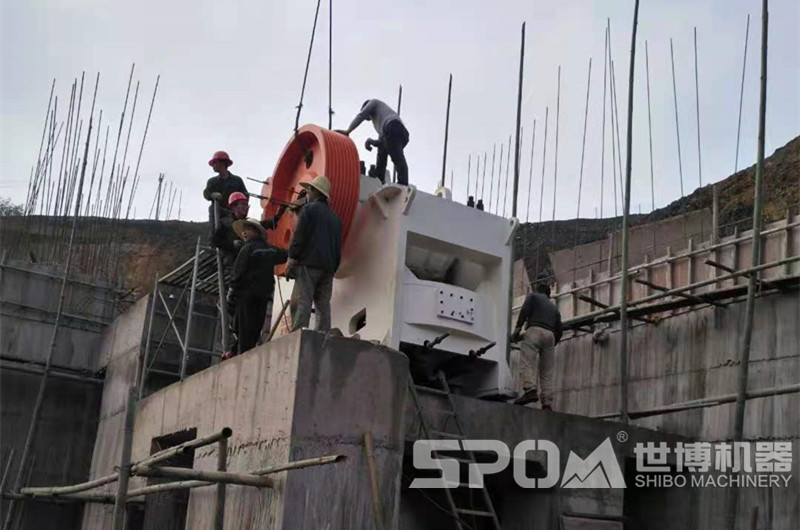 1060破碎機安裝現(xiàn)場圖