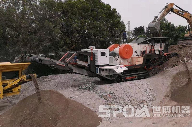 履帶顎式移動(dòng)破碎站