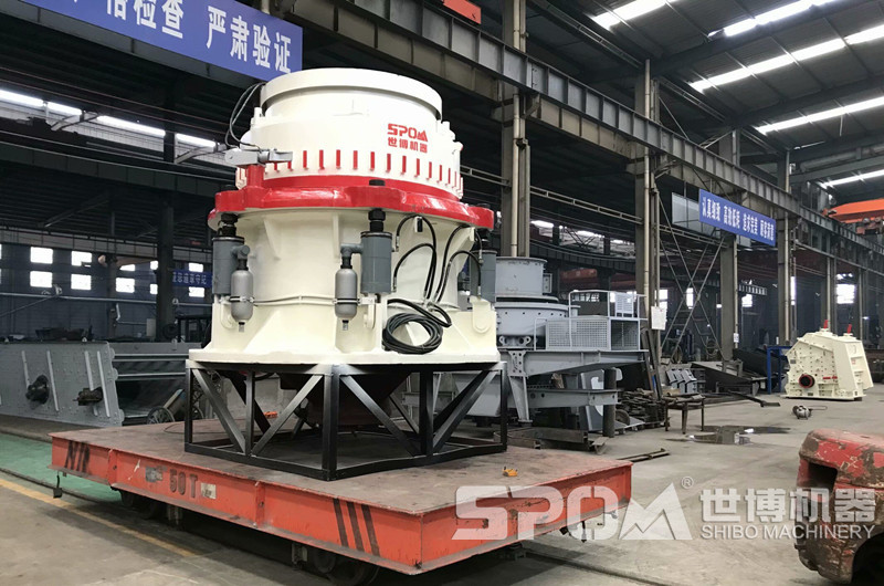 圓錐破碎機(jī)，中細(xì)碎花崗巖