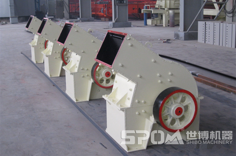 小型錘式破碎機生產(chǎn)車間圖