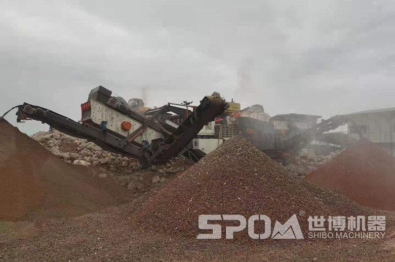 履帶式粉碎建筑垃圾生產(chǎn)線，履帶移動破碎機設(shè)備