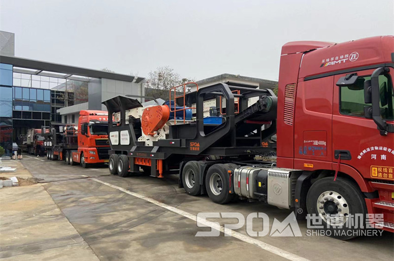 世博一套移動破碎機(jī)發(fā)貨