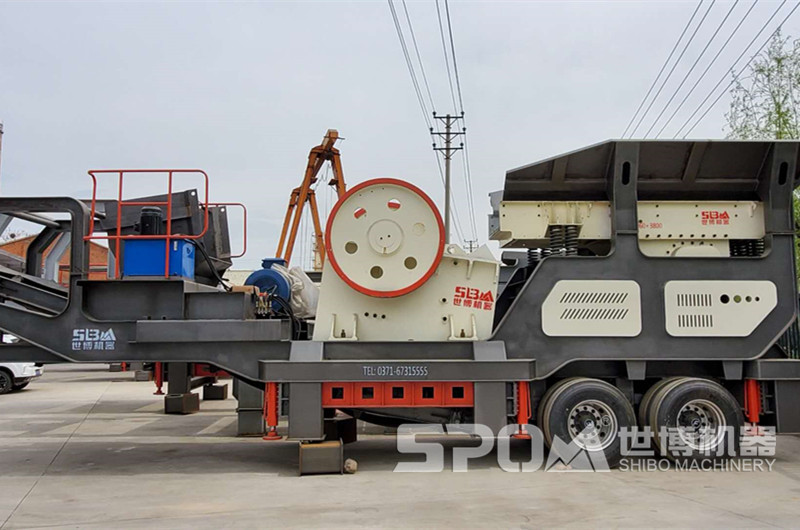 汽車(chē)一體的顎破移動(dòng)破碎機(jī)