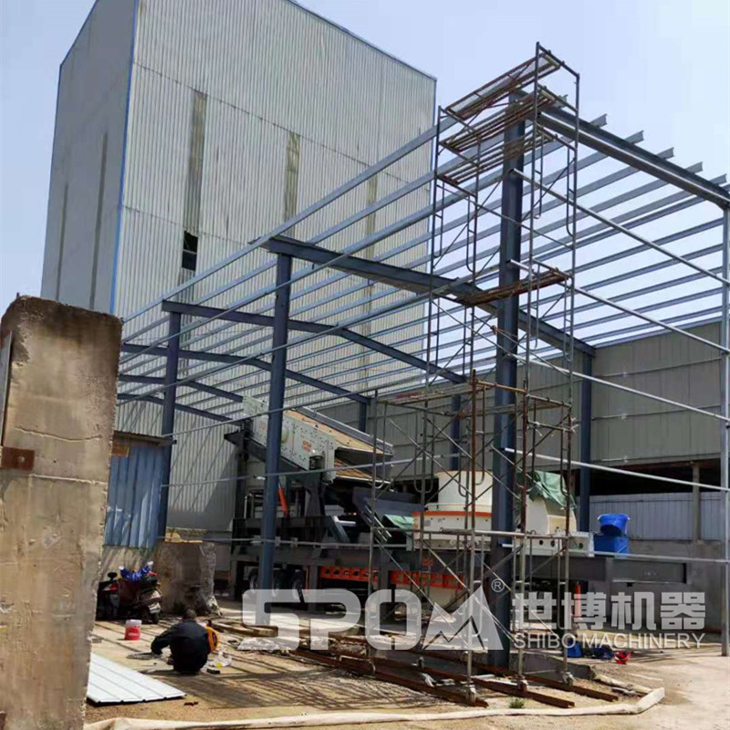 世博客戶在建的移動(dòng)沙場