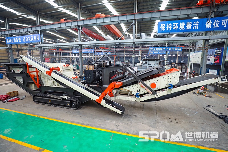 履帶式移動反擊破碎機(jī)成品