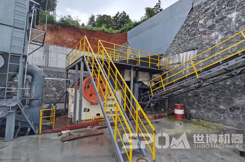 圖1，顎式破碎機(jī)，粗碎破碎機(jī)